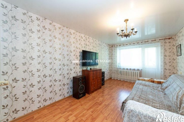 2-комн квартира улица Советской Армии, 37,  д. 37