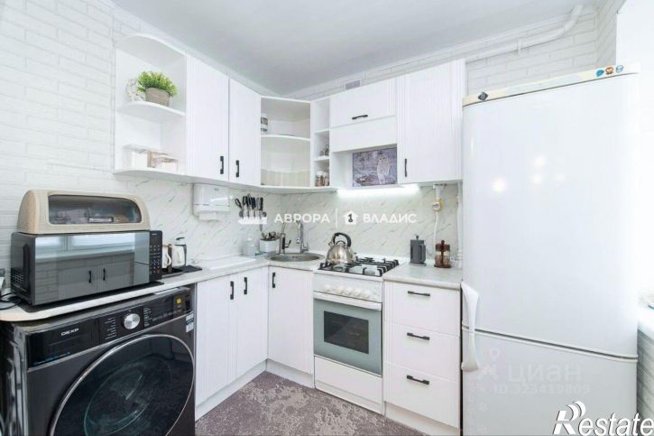 2-комн квартира улица Суворова, 114/1,  д. 114/1