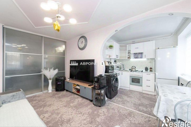 2-комн квартира улица Суворова, 114/1,  д. 114/1