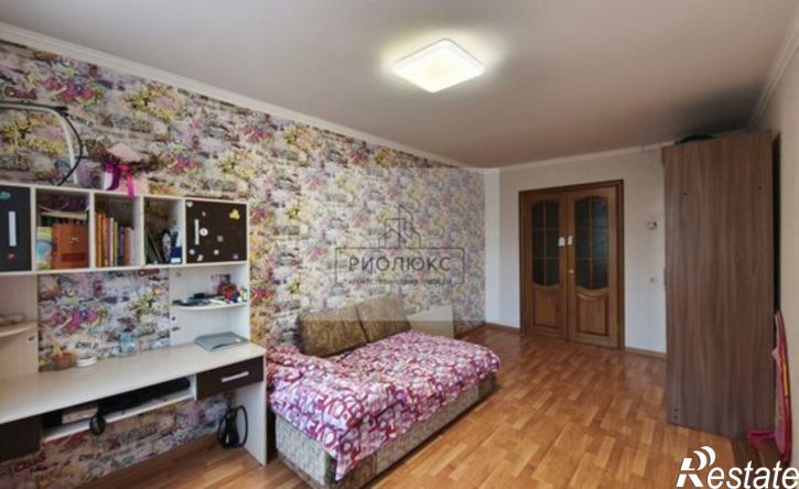 4-комн квартира Советская улица, 215,  д. 215