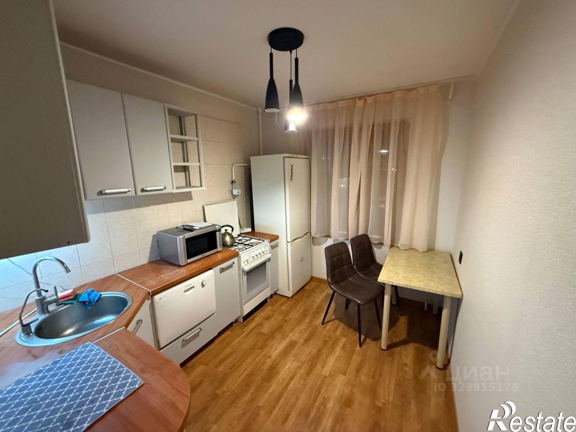 Сдать квартиру за 40 000 рублей на улица Сталеваров, 6/1