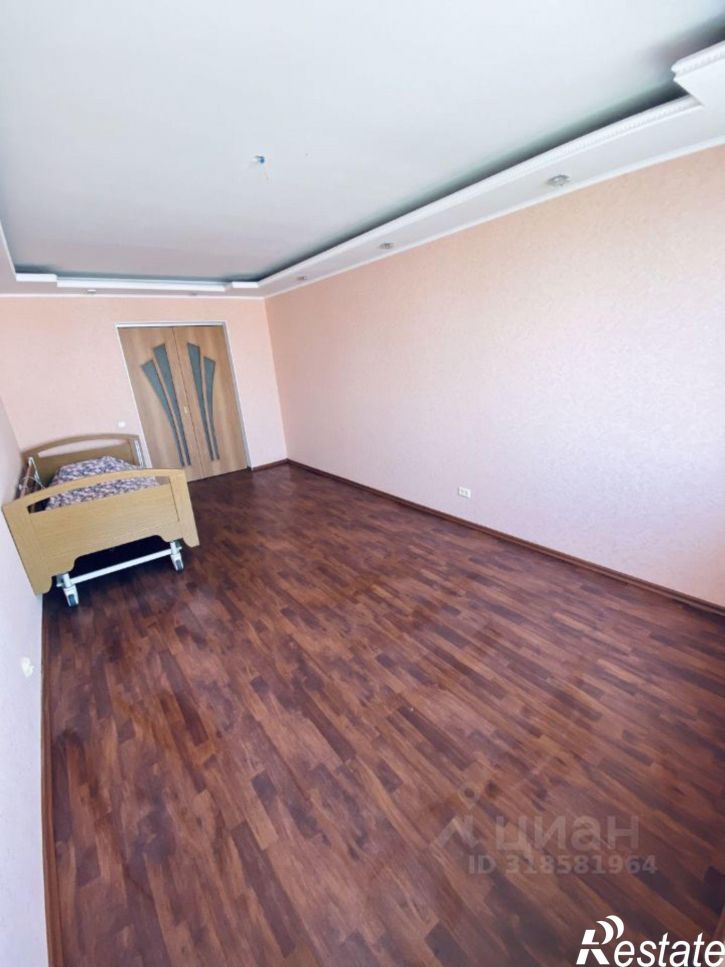 2-комн квартира улица Завенягина, 3,  д. 3