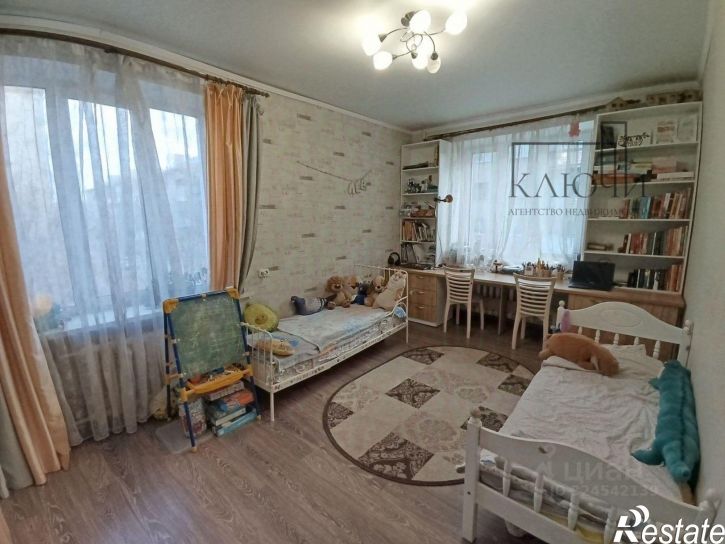 3-комн квартира улица Казакова, 3,  д. 3