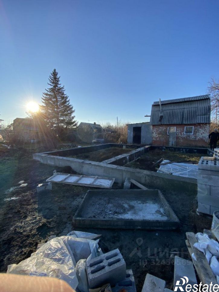 Земельный участок