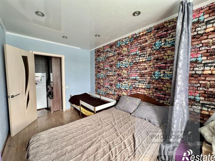 2-комн квартира улица Завенягина, 16,  д. 16