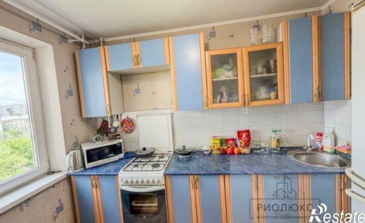 3-комн квартира улица Завенягина, 12,  д. 12