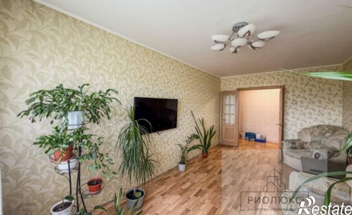 3-комн квартира улица Завенягина, 12,  д. 12