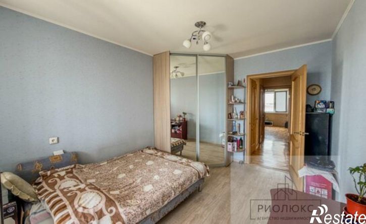 3-комн квартира улица Завенягина, 12,  д. 12