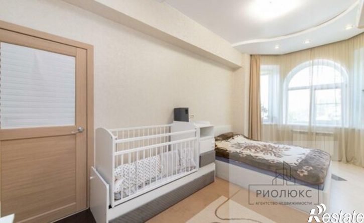 3-комн квартира улица Менделеева, 4,  д. 4