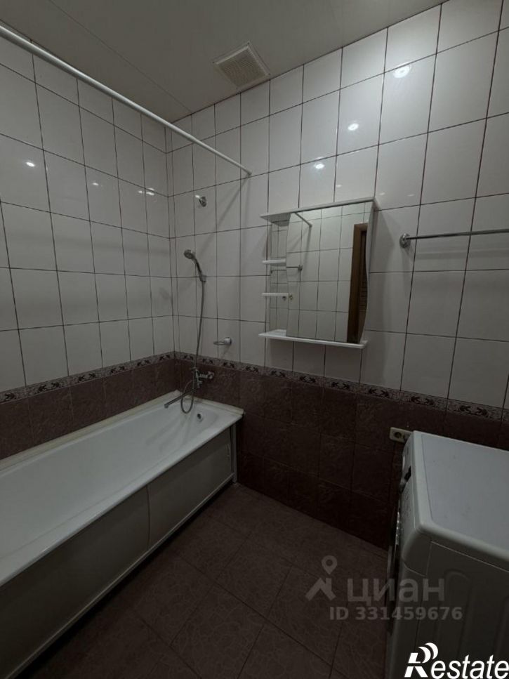 2-комн квартира улица Строителей, 58,  д. 58