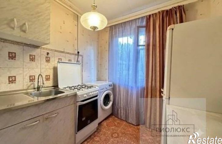 2-комн квартира улица Суворова, 130,  д. 130