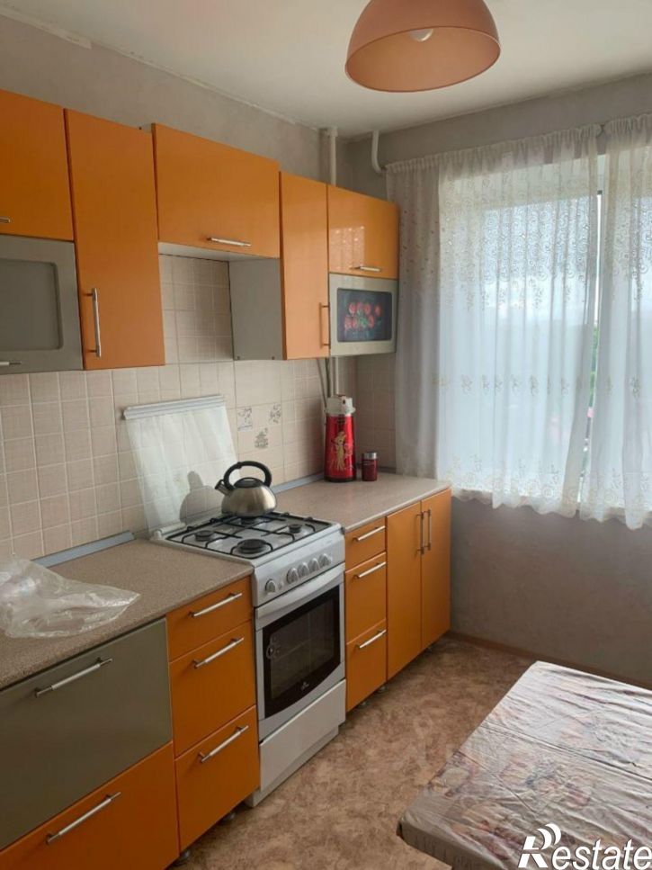 3-комн квартира ул Доменщиков, 28,  д. 28