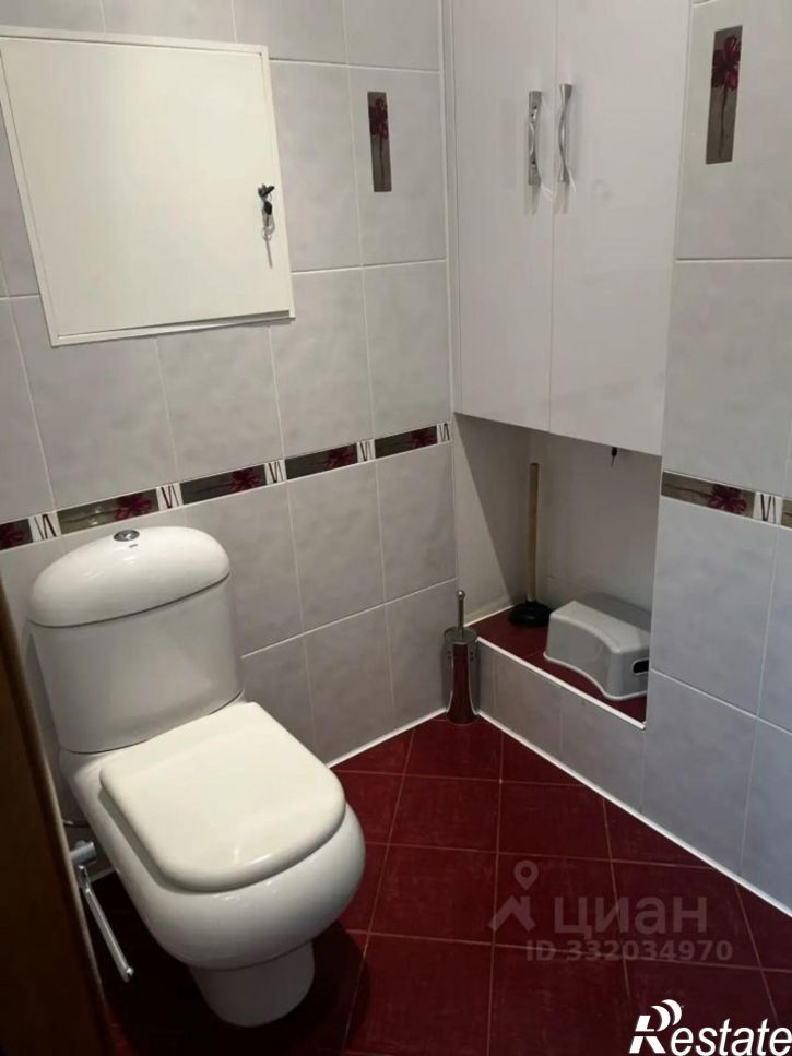4-комн квартира ул Ленинградская, 4,  д. 4