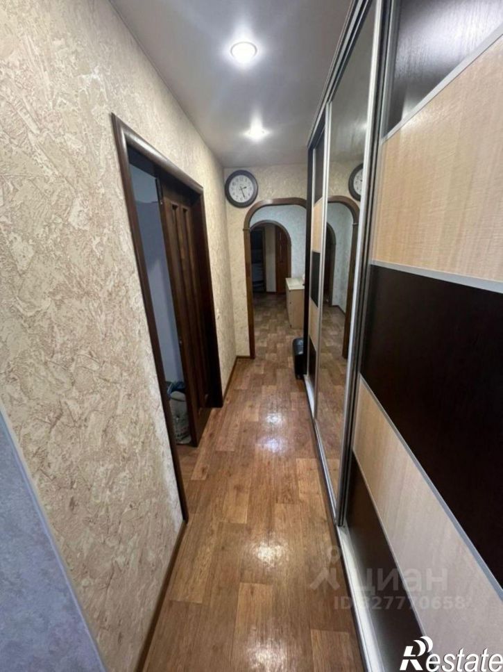 5-комн квартира ул Завенягина, 12,  д. 12