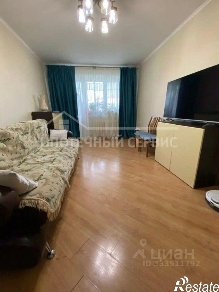 3-комн квартира ул Суворова, 126/1,  д. 126/1