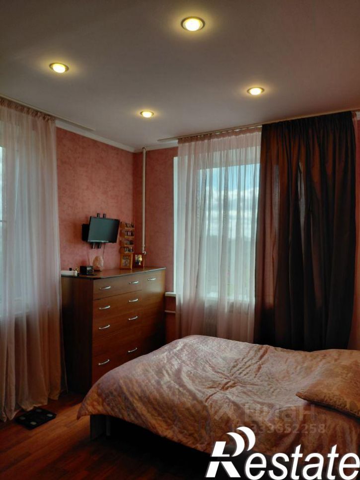 3-комн квартира Ленинградская улица, 33,  д. 33