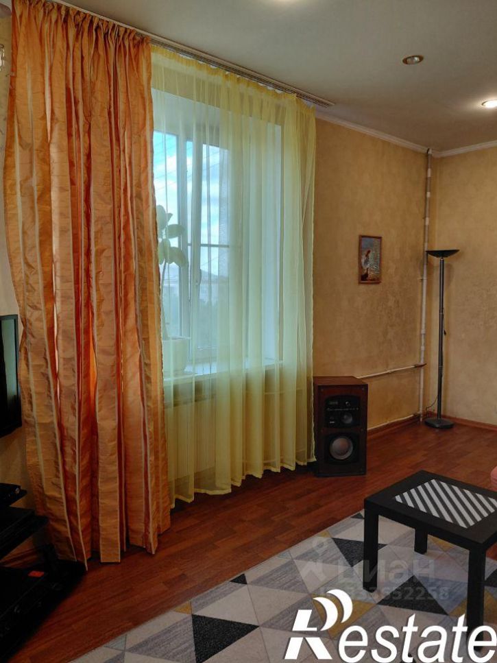 3-комн квартира Ленинградская улица, 33,  д. 33