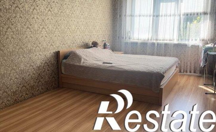 2-комн квартира улица Сталеваров, 26/2,  д. 26/2