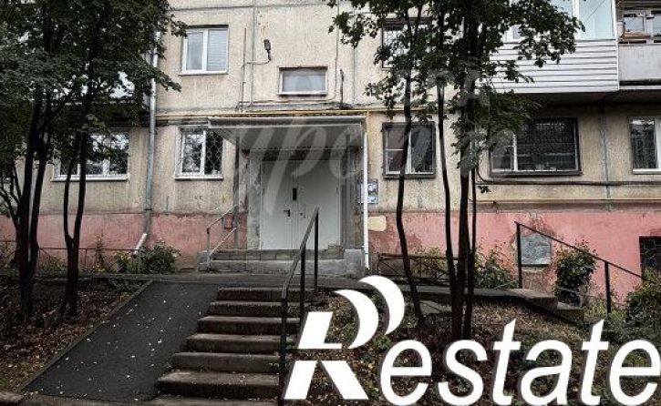 2-комн квартира улица Бурденко, 13,  д. 13