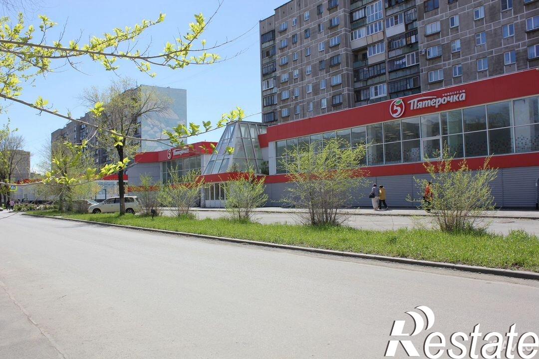 Сдать торговое помещение за 304 000 рублей на проспект Карла Маркса, 164