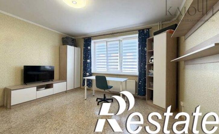 3-комн квартира улица Зелёный Лог, 35,  д. 35